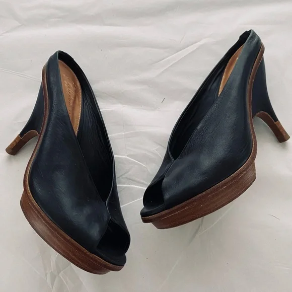 Anthropologie Black and Brown Mules - Picture 2 of 10